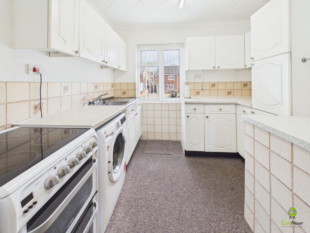 Property photo 3 of 13 Presented By Clinton At Ewemove Bexleyheath And Da