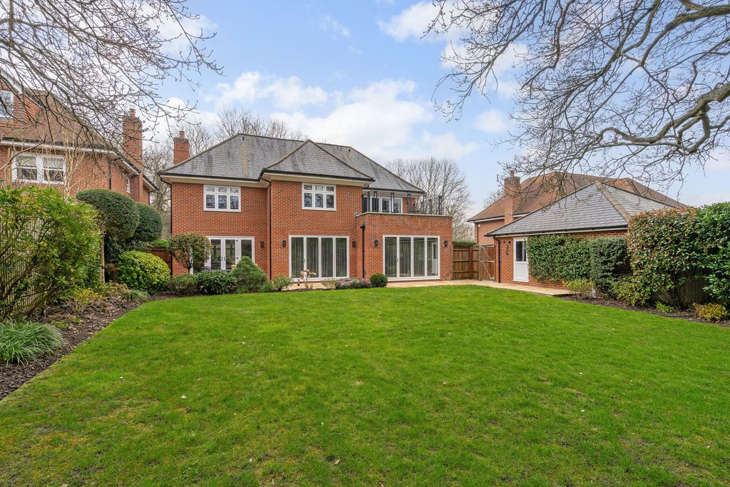 Property photo 2 of 9