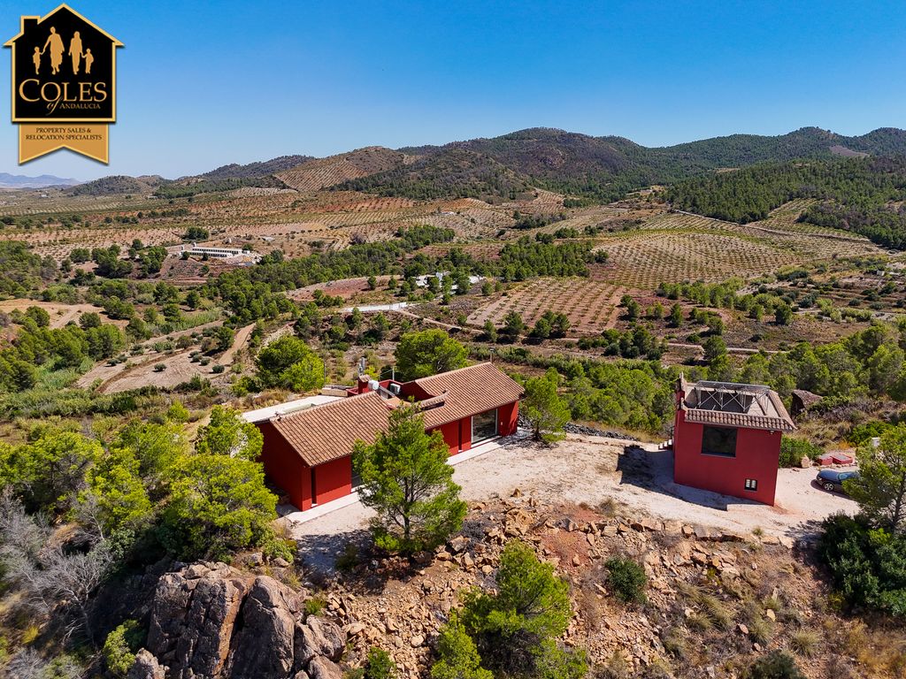 Property photo 2 of 31