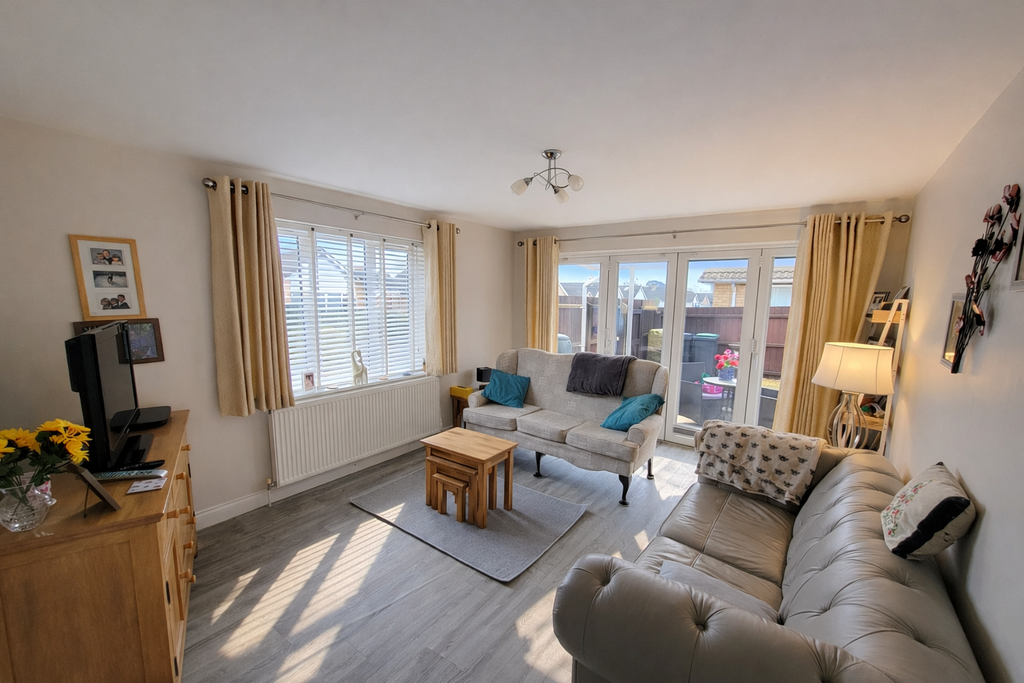 Property photo 2 of 11