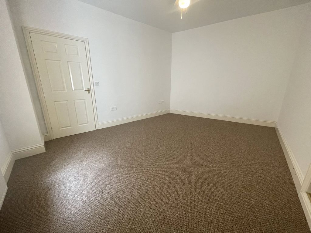Property photo 3 of 6 Picture No. 07
