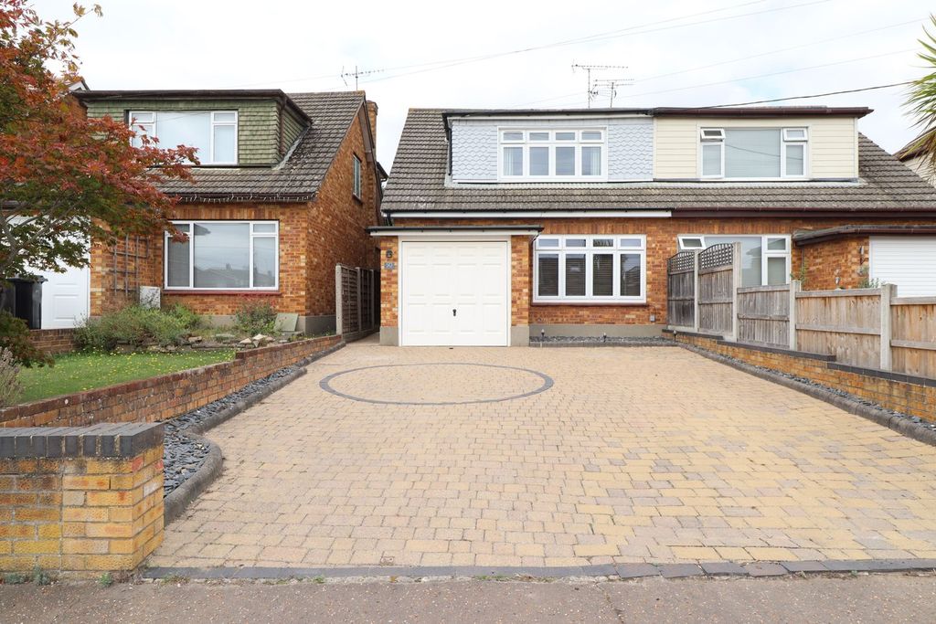 Property photo 1 of 32