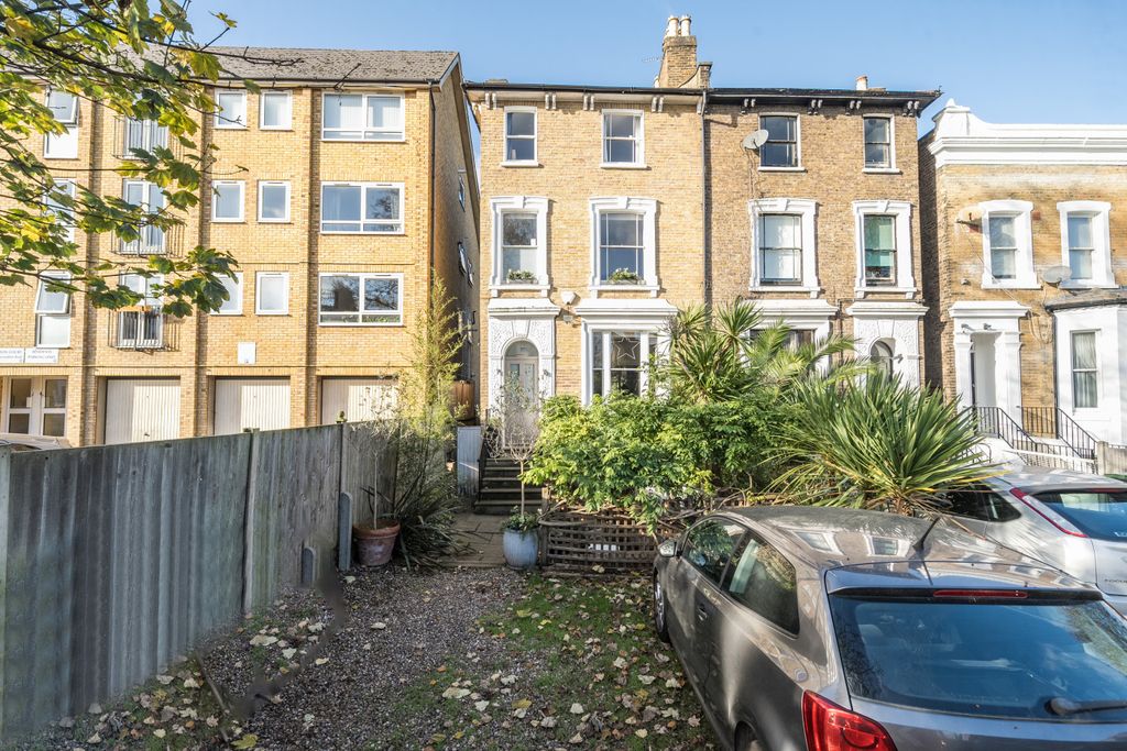 Property photo 3 of 20 Picture No. 04