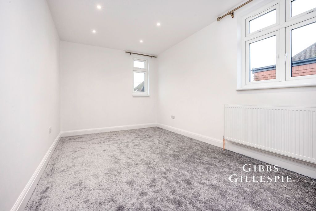 Property photo 2 of 9 Photo