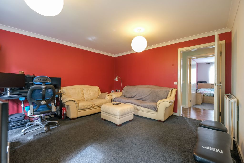 Property photo 3 of 24