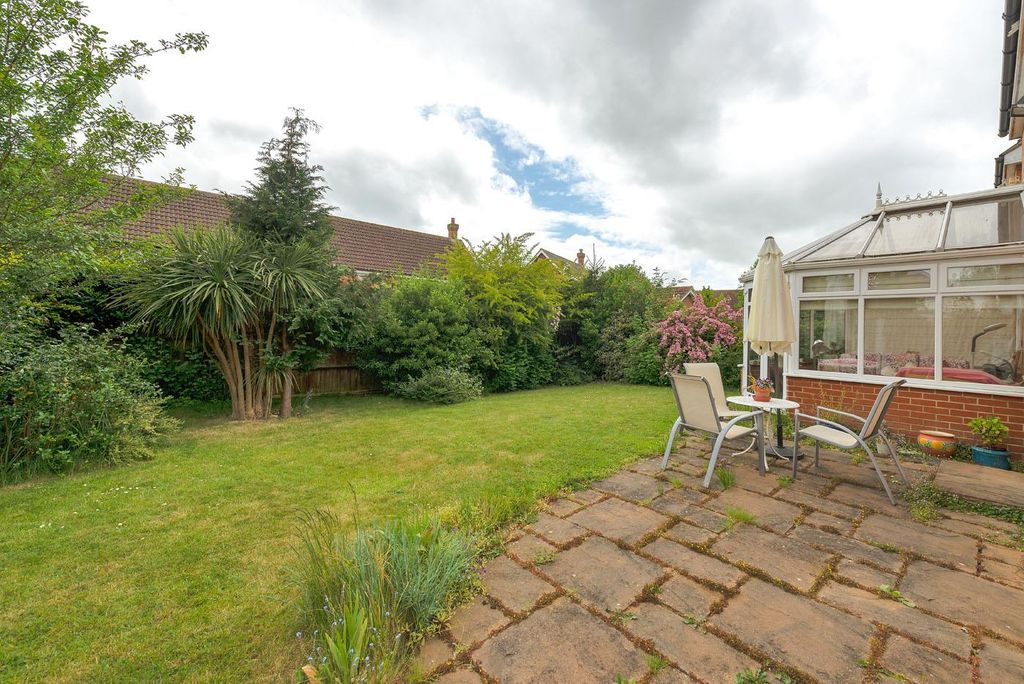 Property photo 2 of 13 12