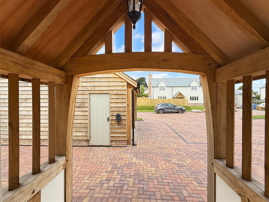 Property photo 2 of 16 Ece197Ceebe00c74c150713d1d3067A63c9078A2.Jpg