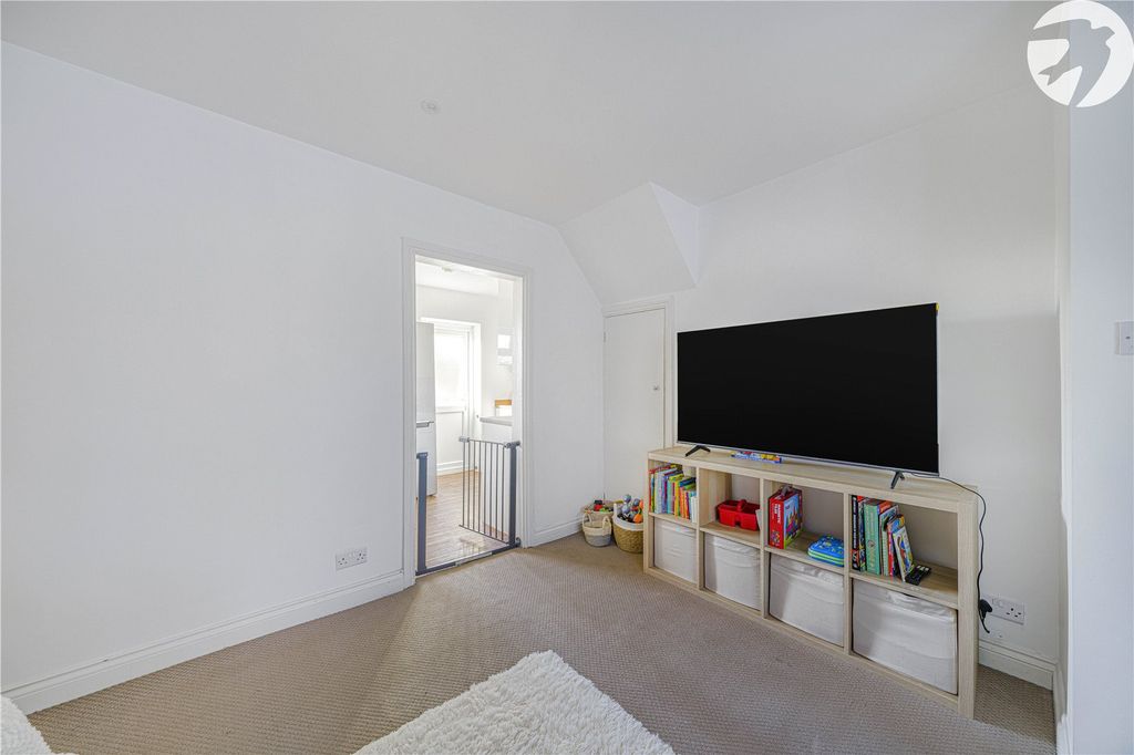 Property photo 3 of 23 Reception