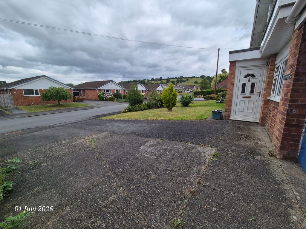 Property photo 3 of 49