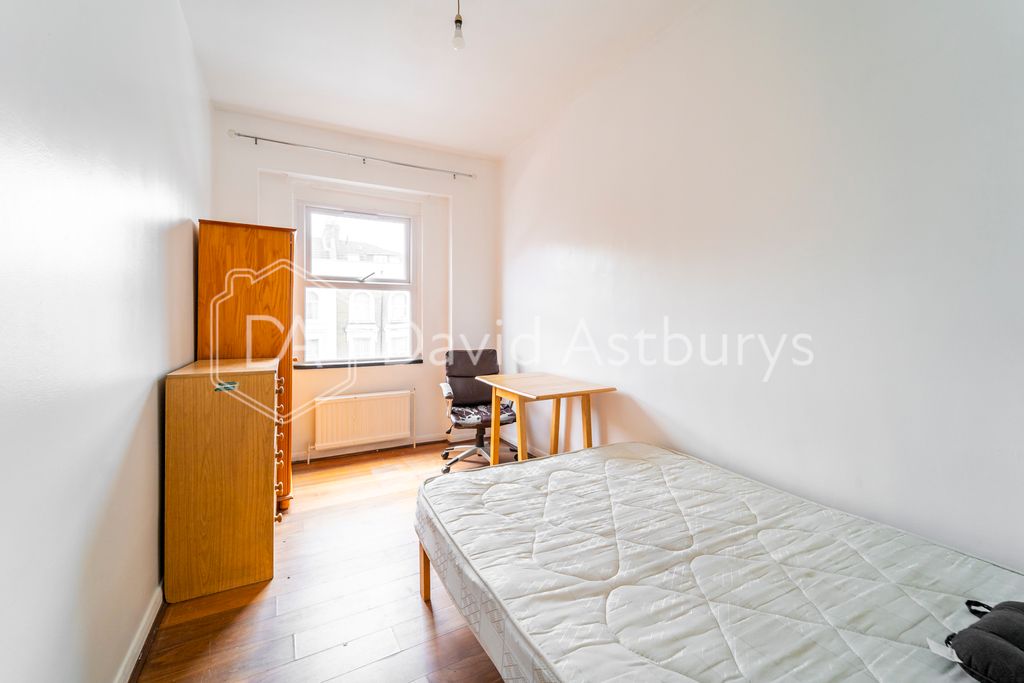 Property photo 1 of 8 Ndb06846