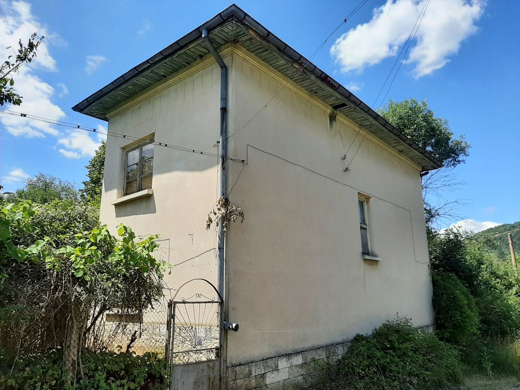 Property photo 1 of 8