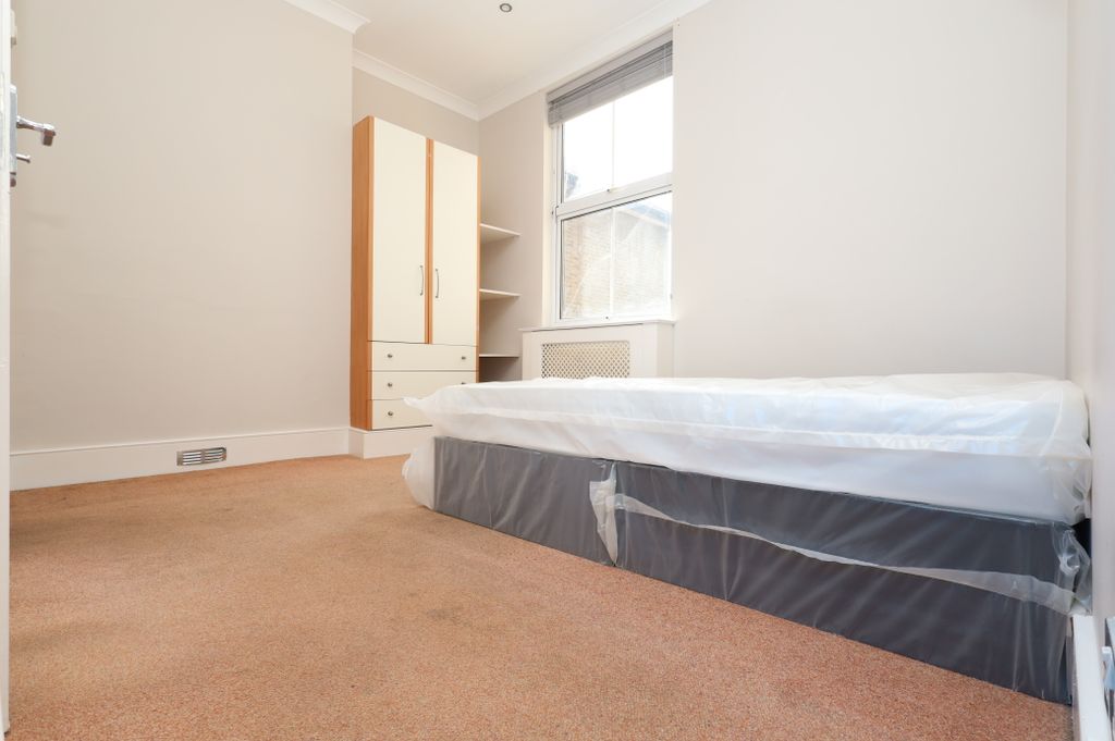 Property photo 1 of 4