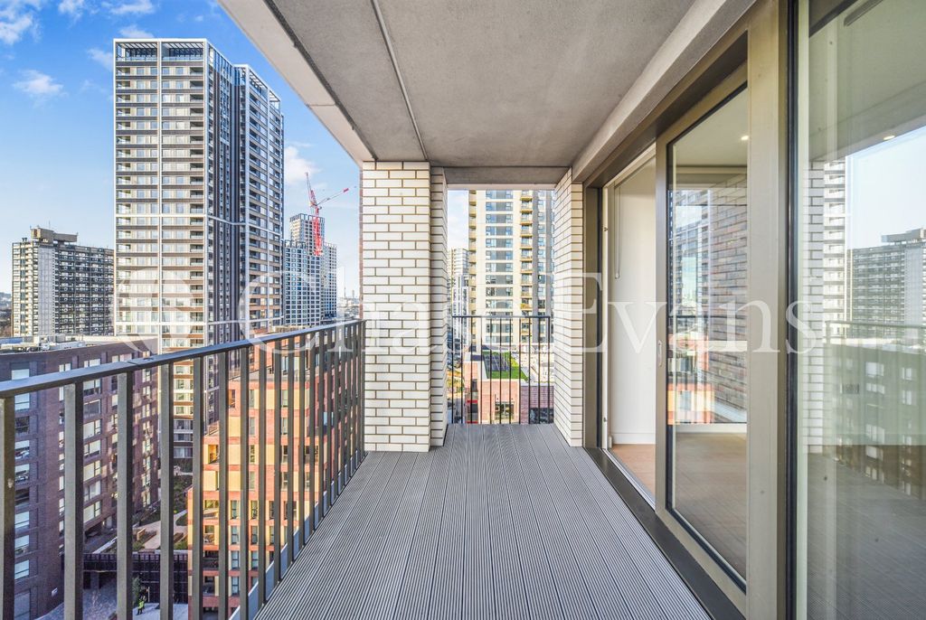 Property photo 2 of 20 Balcony