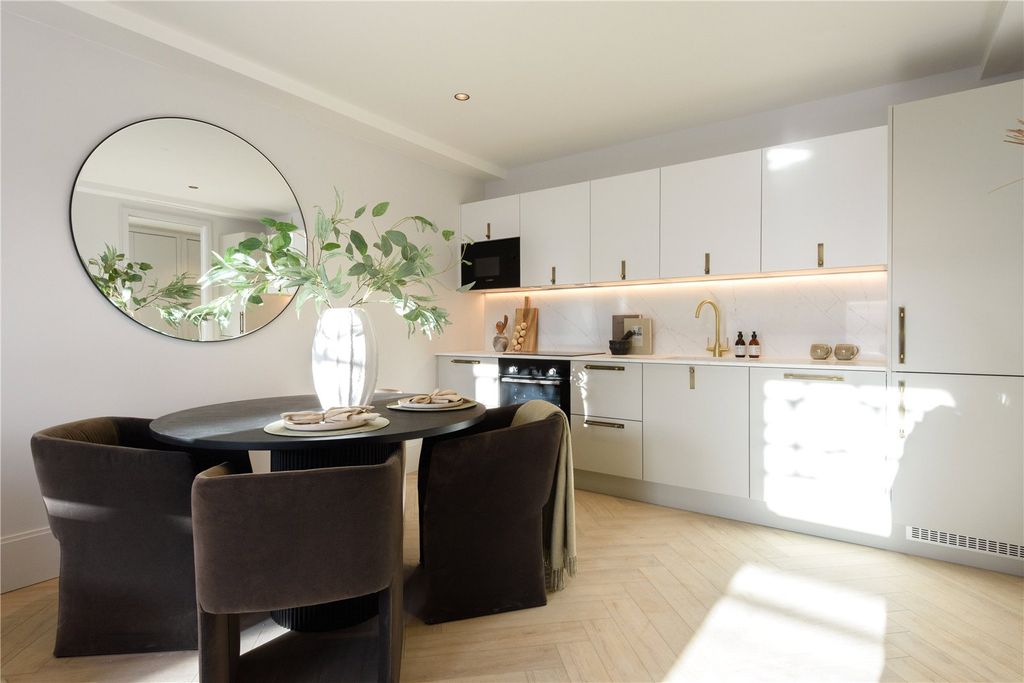 Property photo 1 of 9 Picture No. 08