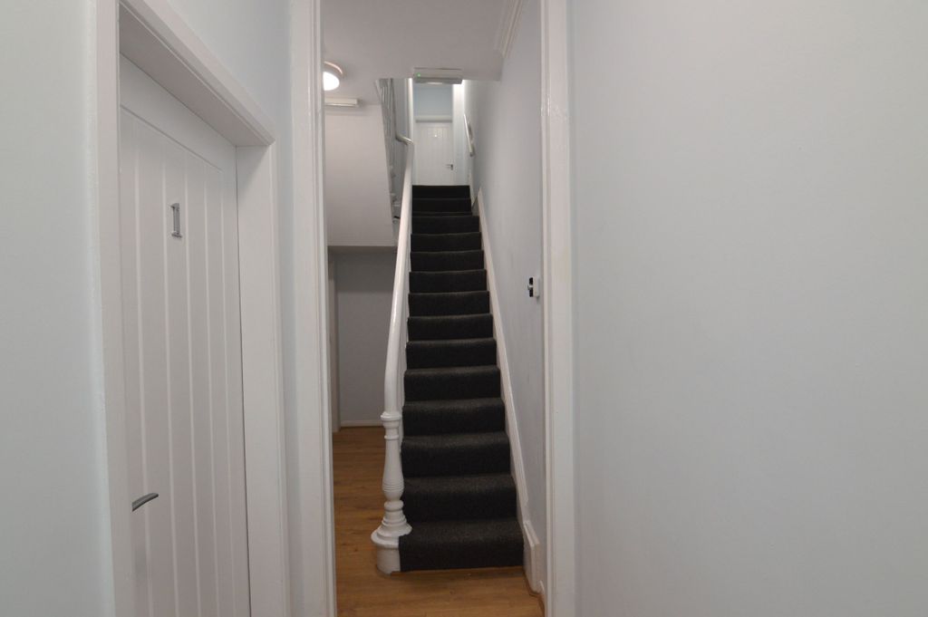 Additional image 13 of Room to rentPark Street, Grimsby DN32