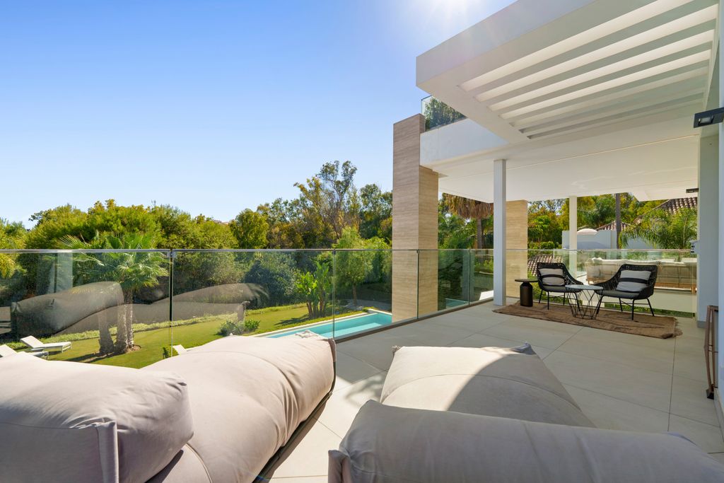 Property photo 3 of 60 Image