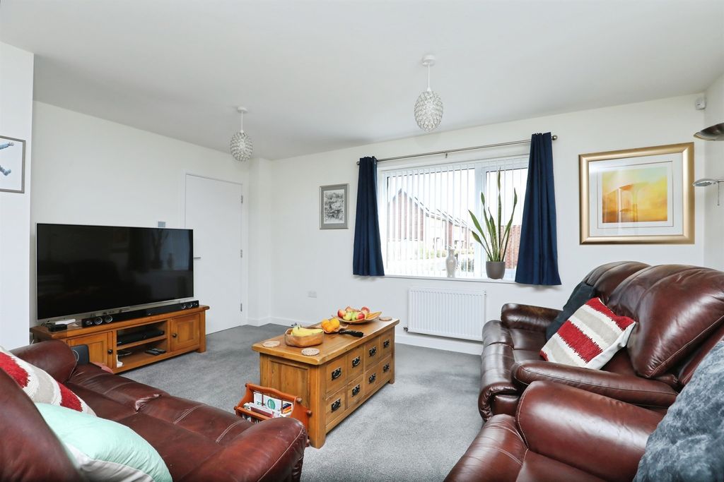 Property photo 3 of 17