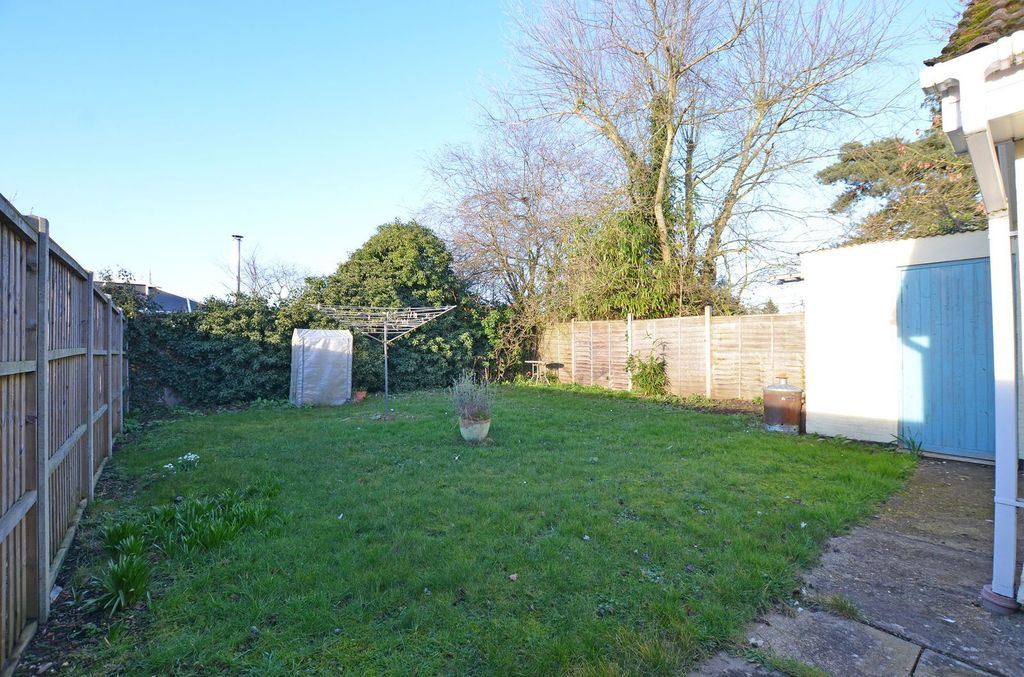 Property photo 3 of 13 3 - Garden