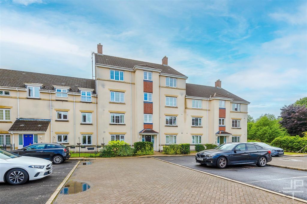 Property photo 2 of 31 Browsholmecourt-Jpt-39.Jpg