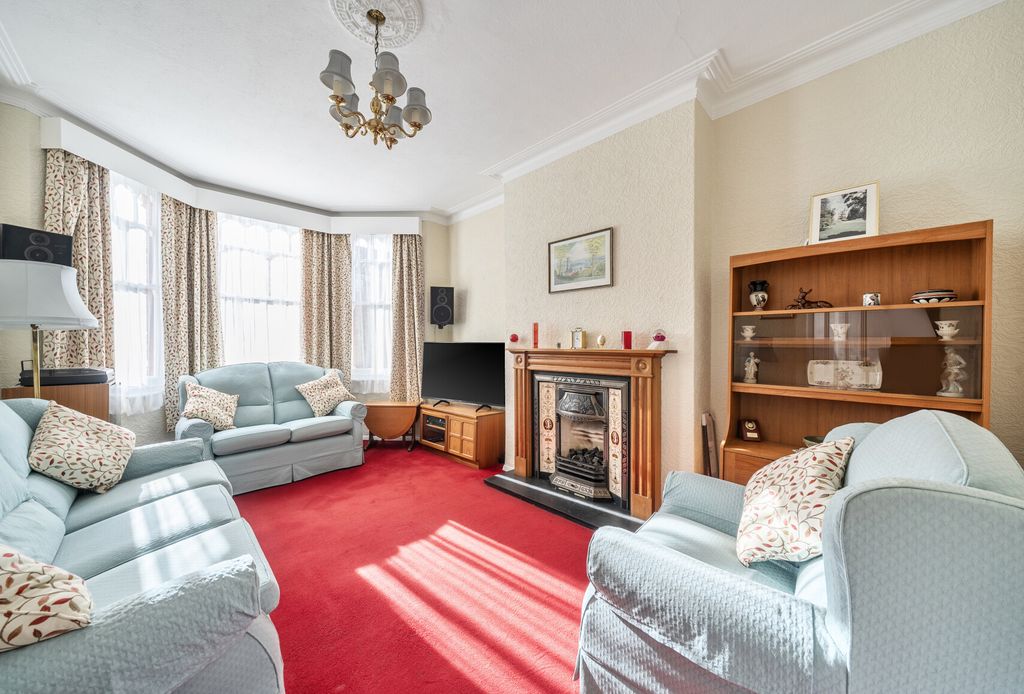 Property photo 2 of 11 1438372-4-69Cbab8...