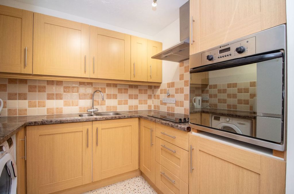 Property photo 2 of 14