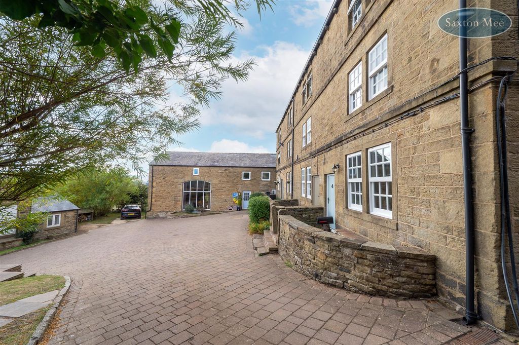 Property photo 1 of 22 4 Briery Busk Farm - Front 1398A.Jpg