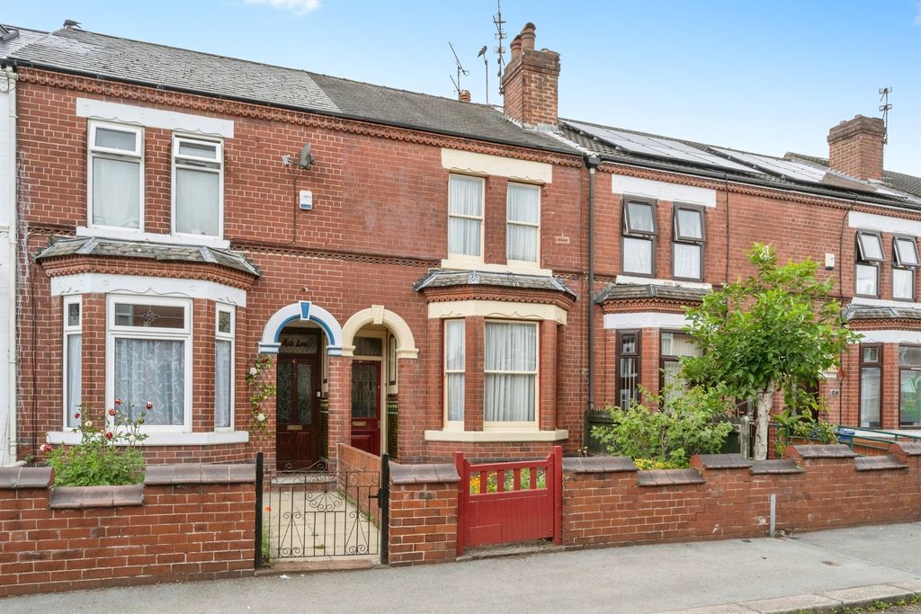 Property photo 1 of 17
