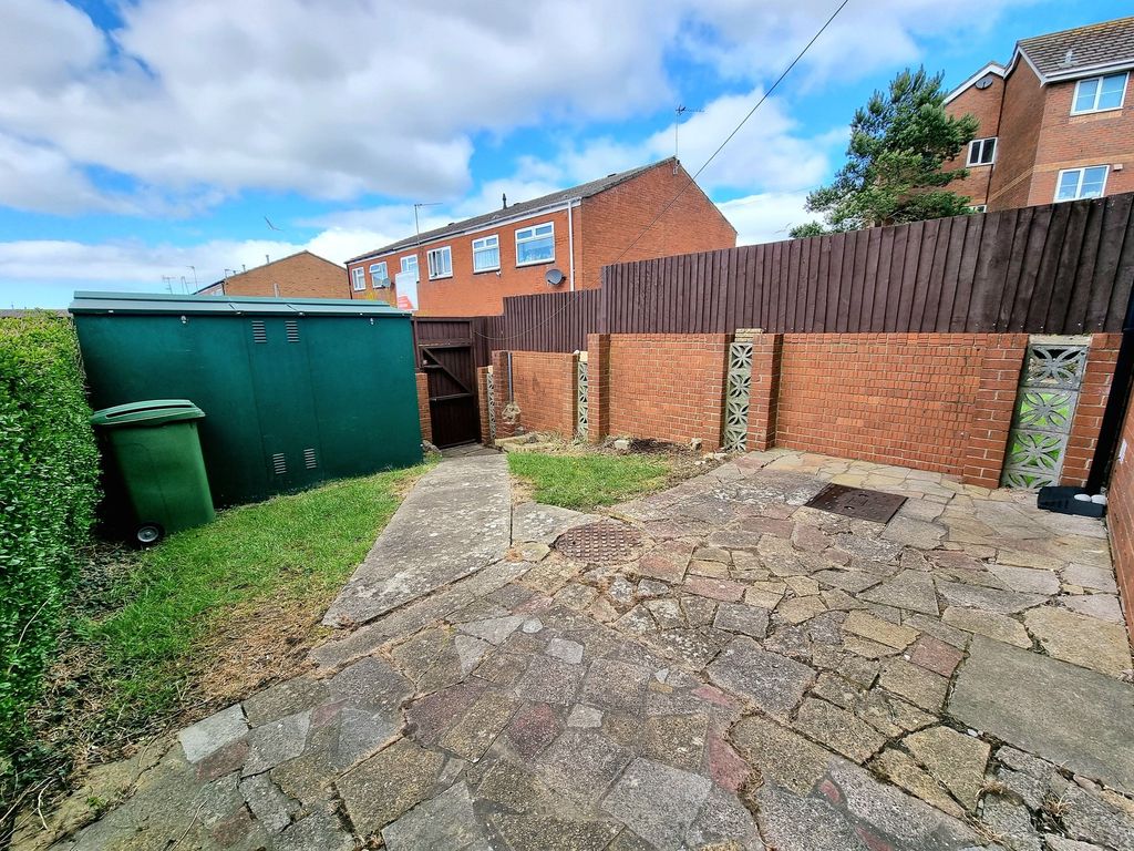 Property photo 2 of 25 Rear Garden