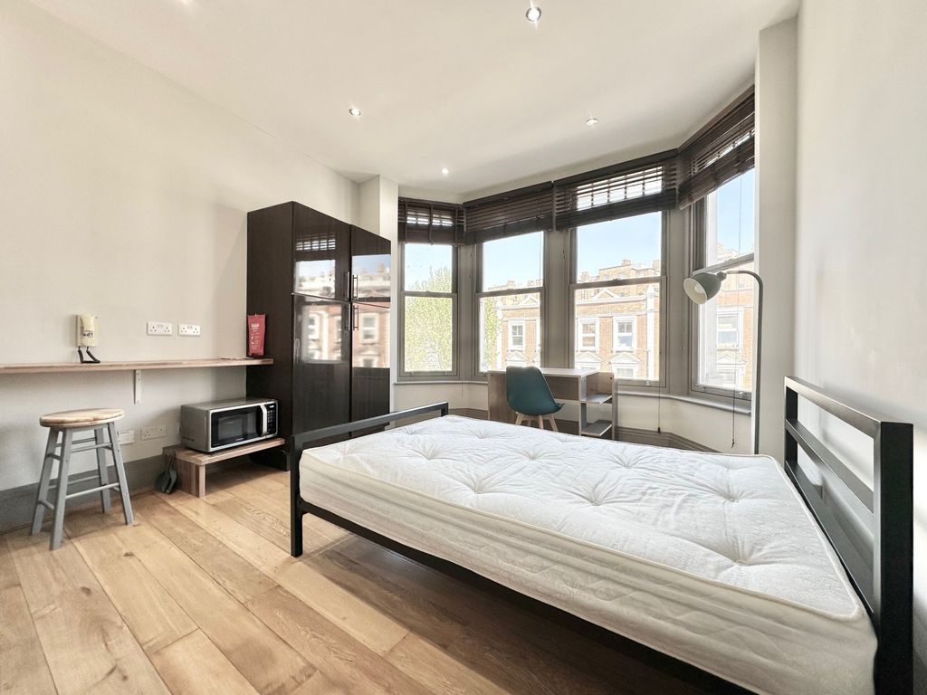 Property photo 1 of 10 Inglewood Mansions