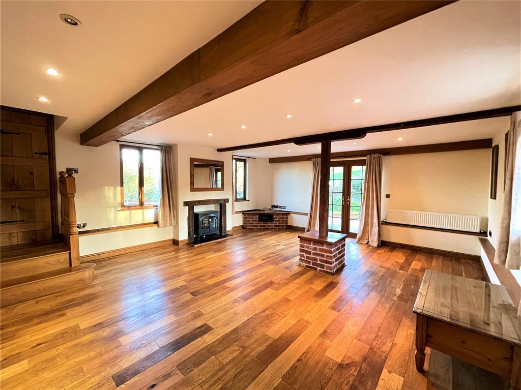 Property photo 2 of 10 Picture No. 28