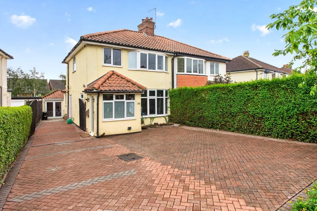 Property photo 1 of 18 104Kingsleyrd-2.Jpg