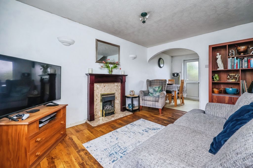 Property photo 2 of 15