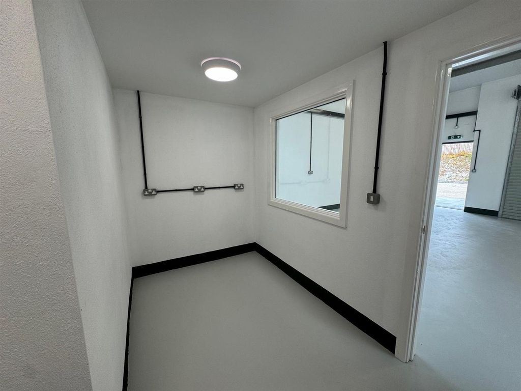 Property photo 2 of 9 Op02.1.Jpg