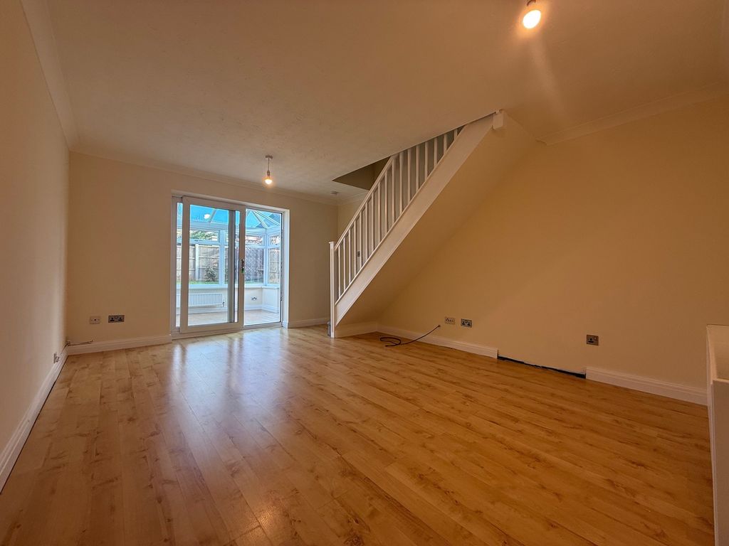 Property photo 2 of 10 Living Room