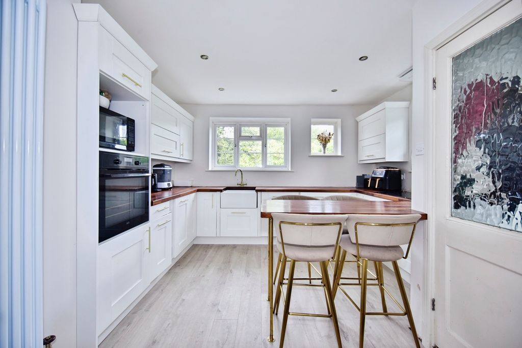 Property photo 3 of 19 Pbox-Img.Jpg