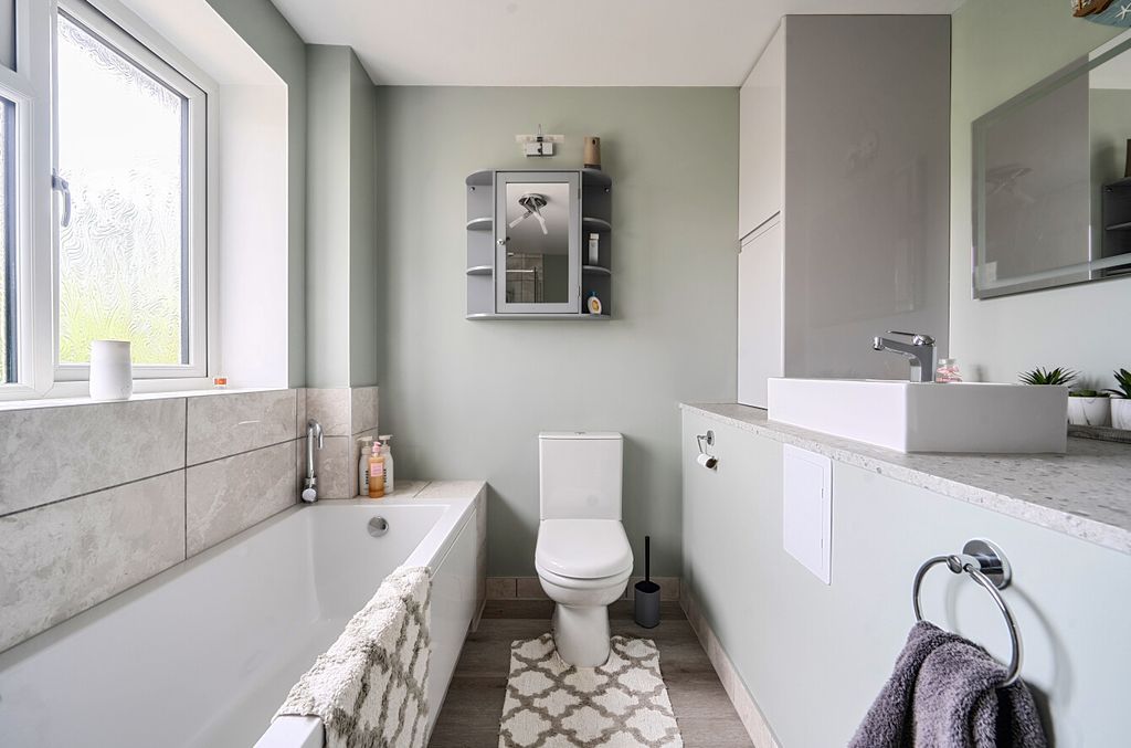 Property photo 3 of 12 1447346769E1225E13455