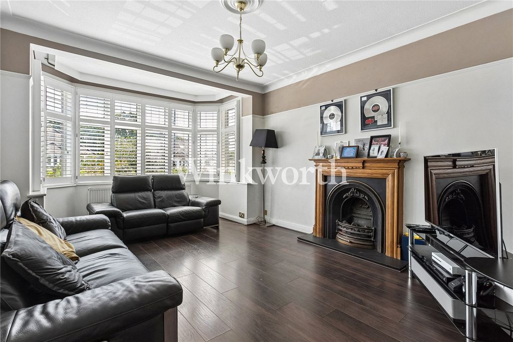 Property photo 1 of 16 Picture No. 03