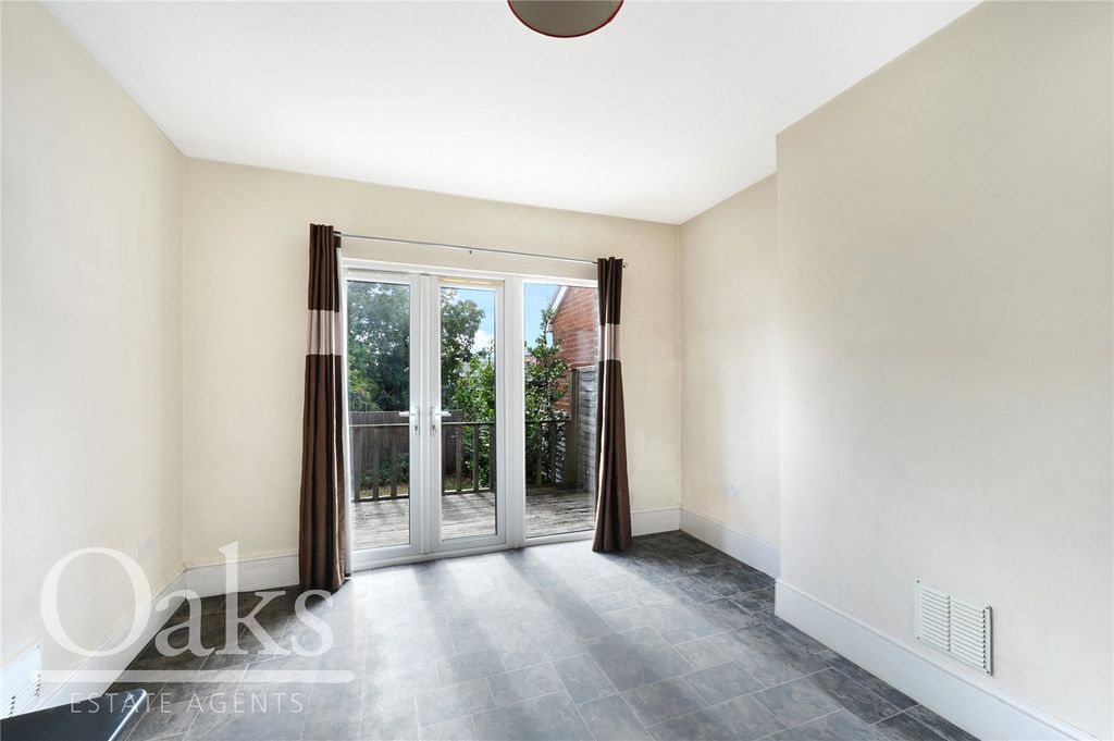 Property photo 3 of 8 Picture No. 04