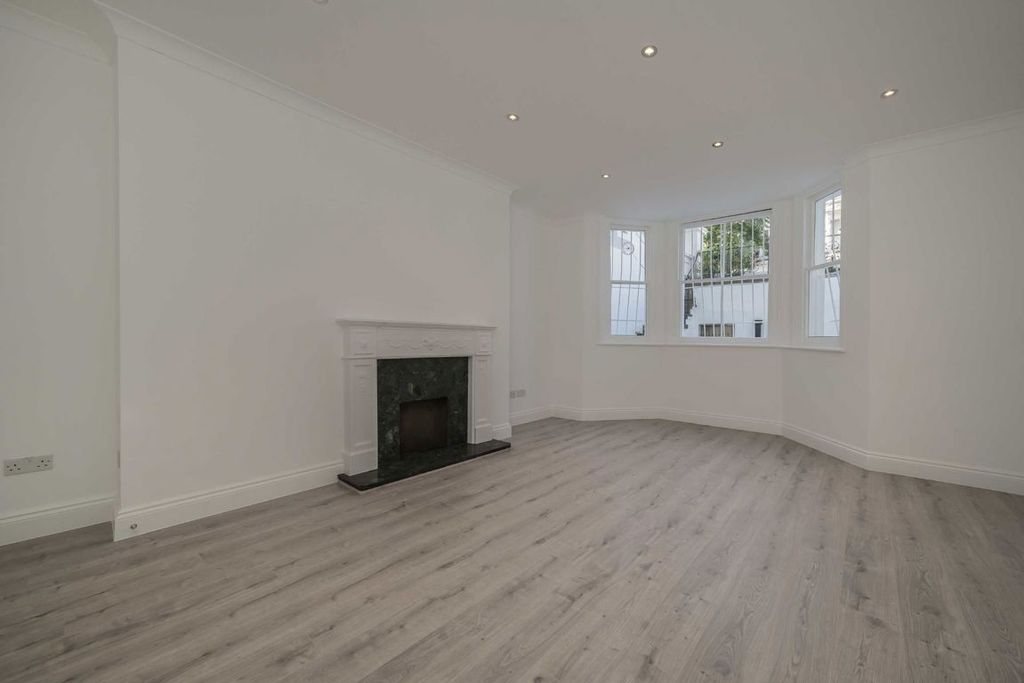 Property photo 2 of 6