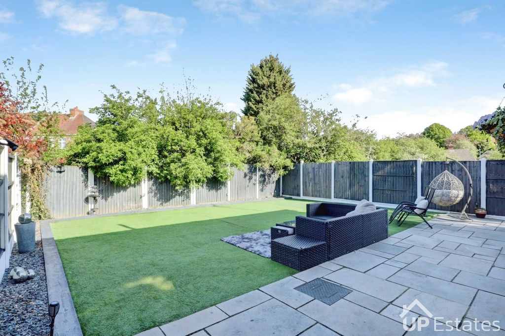 Property photo 2 of 17 Rear Garden