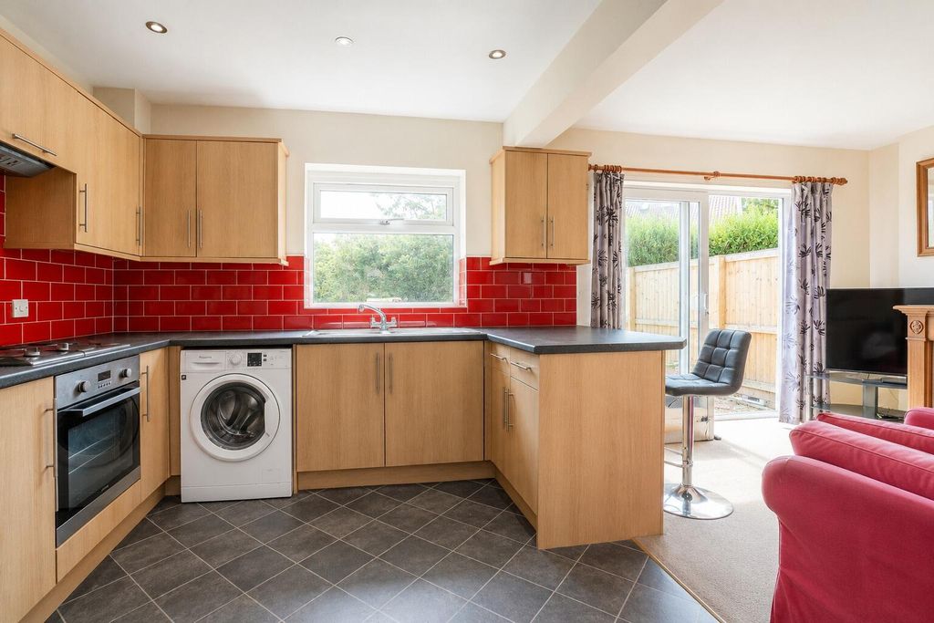 Property photo 3 of 15 Kitchen