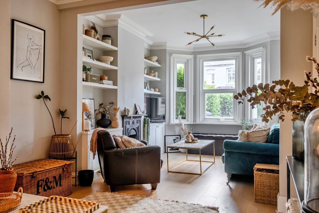 Property photo 3 of 18 1-6Ada283A601F4-1...
