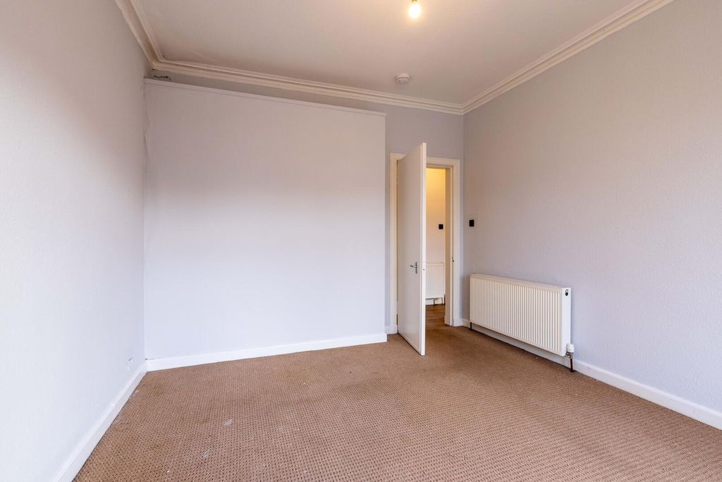 Property photo 3 of 11 5.Jpg