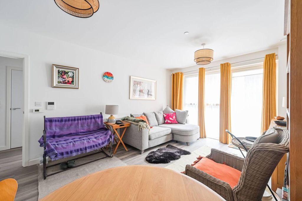 Property photo 2 of 14