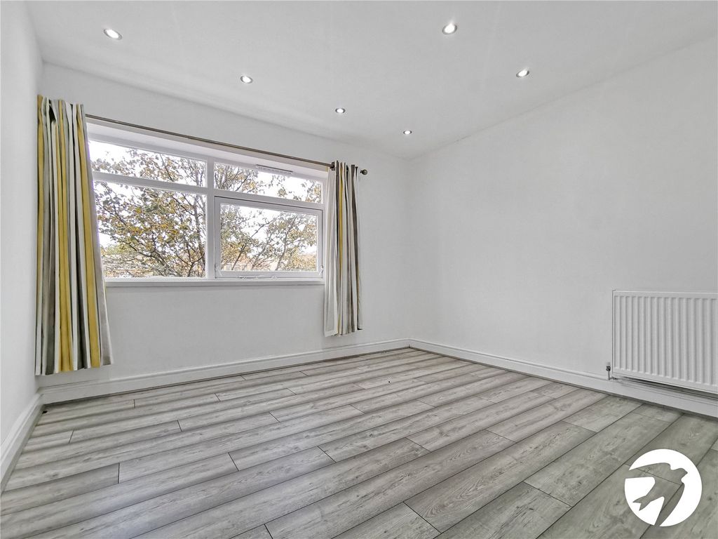 Property photo 2 of 12 Picture No. 07