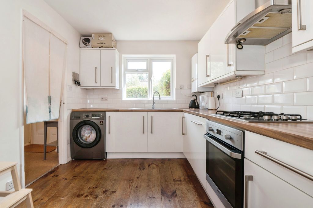 Property photo 2 of 14 Kitchen