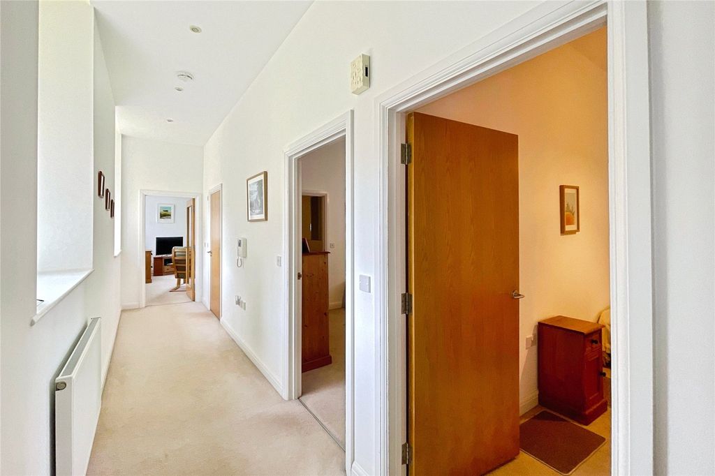 Property photo 2 of 15 Picture No. 04