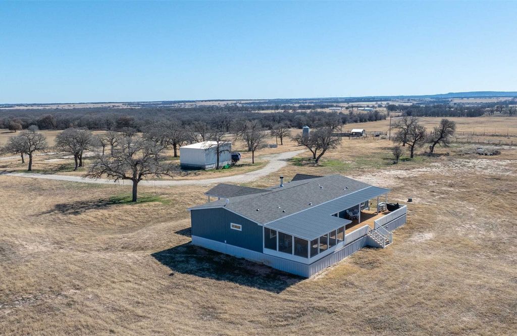 Property photo 1 of 31