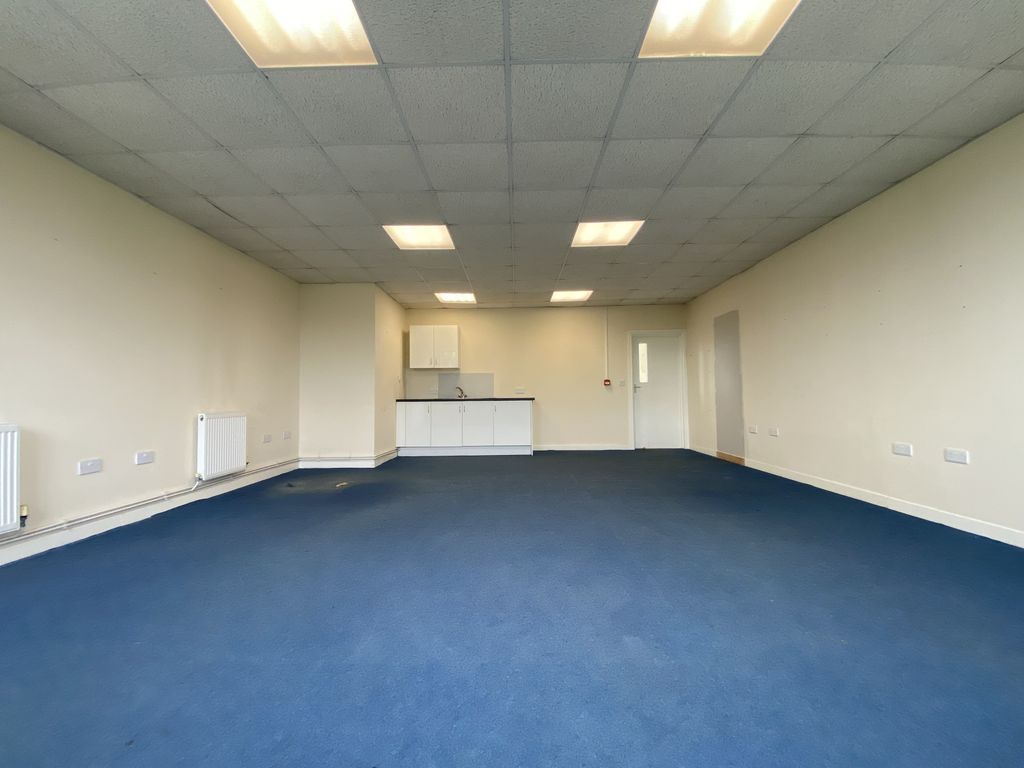 Property photo 3 of 10 3B Office