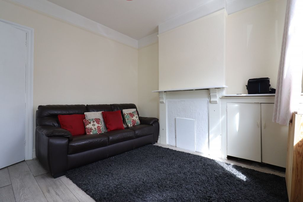 Property photo 2 of 16 Gallery